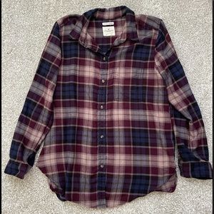 Women’s American Eagle Boyfriend Fit Flannel - Large